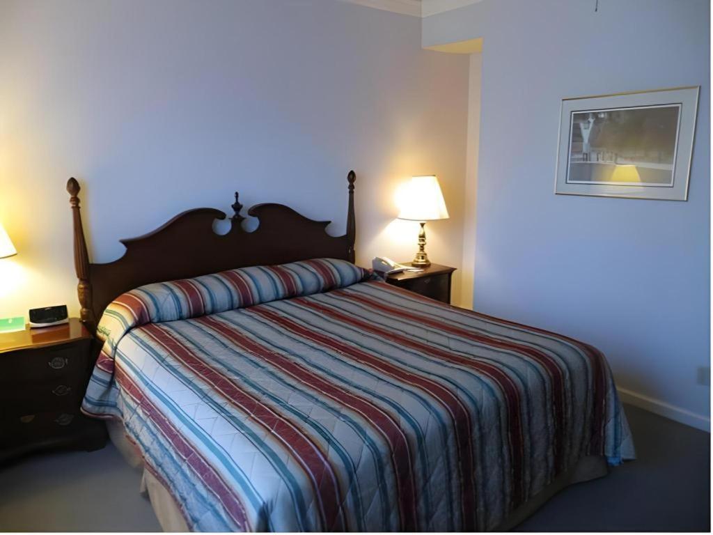 Hilgard House Westwood Village Hotel *